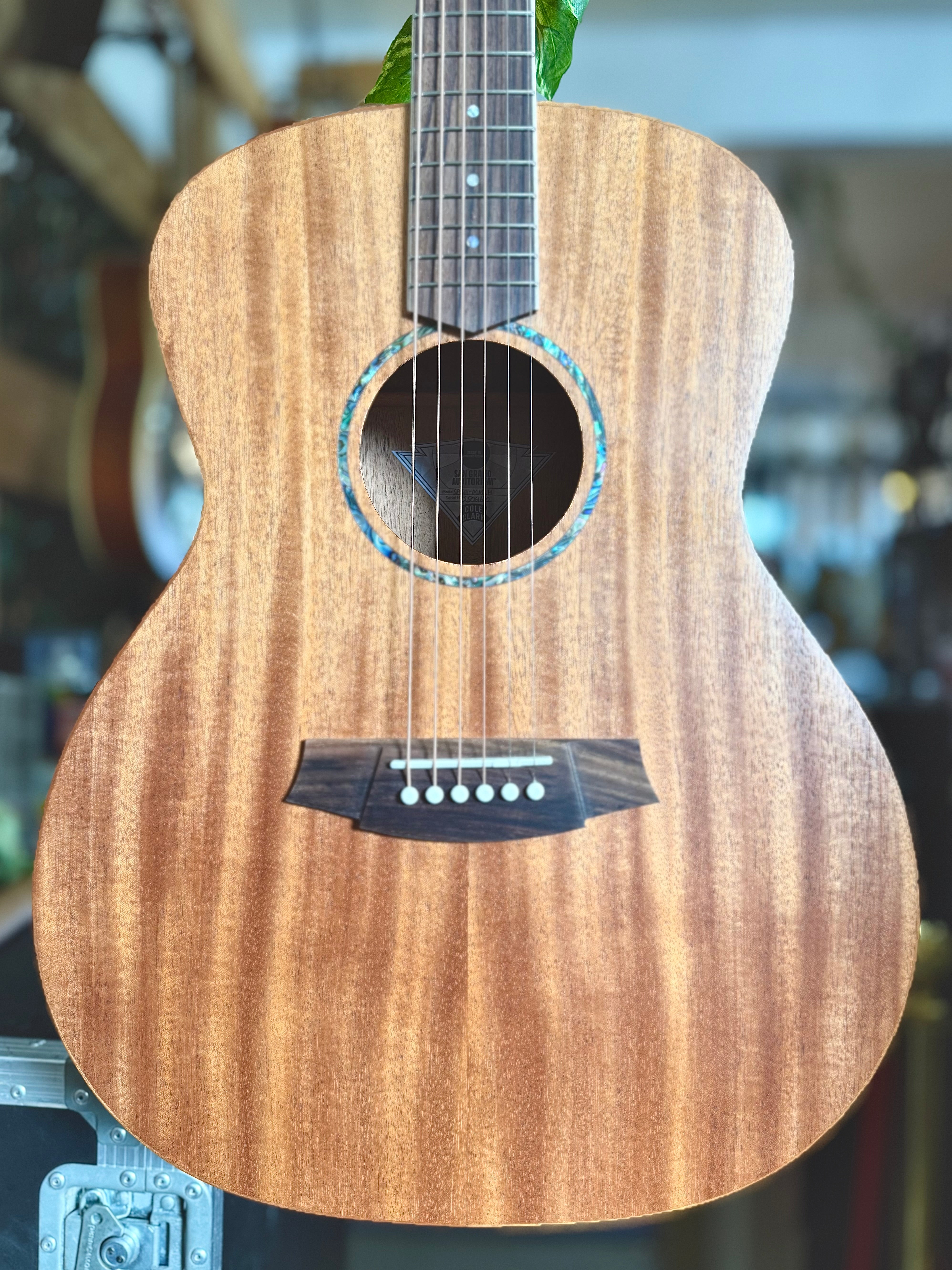 Cole Clark | STUDIO | SAN1-MMAH | African Mahogany Cole Clark | STUDIO | SAN1-MMAH | African Mahogany
